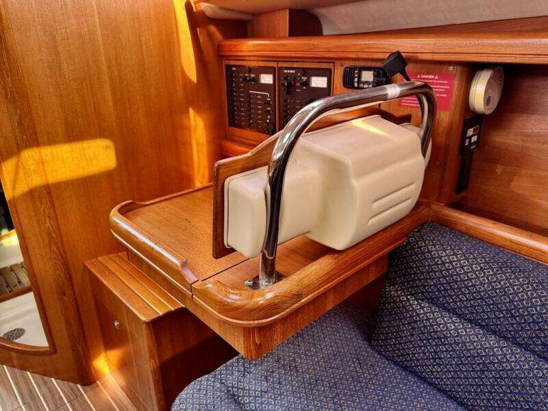 WINDEPENDENCE 38ft Hunter Yacht For Sale