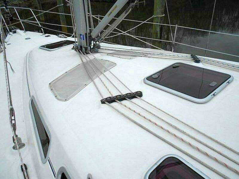 WINDEPENDENCE 38ft Hunter Yacht For Sale