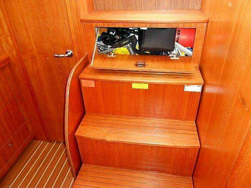 WINDEPENDENCE 38ft Hunter Yacht For Sale