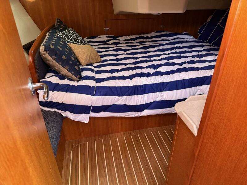 WINDEPENDENCE 38ft Hunter Yacht For Sale