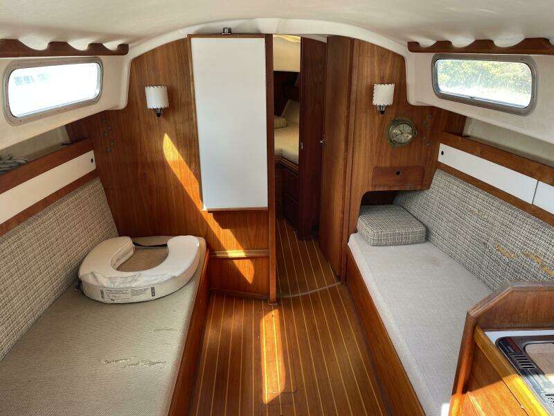 ARGO 28ft Sabre Yacht For Sale
