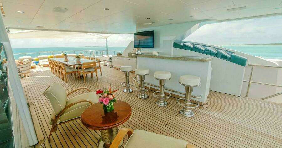 SunDeck Bar and Dining