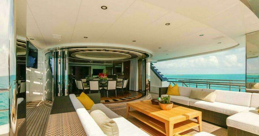 Bridge Deck Aft