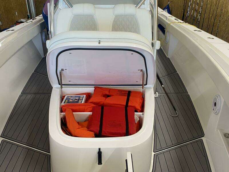 39ft Front Runner Yacht For Sale