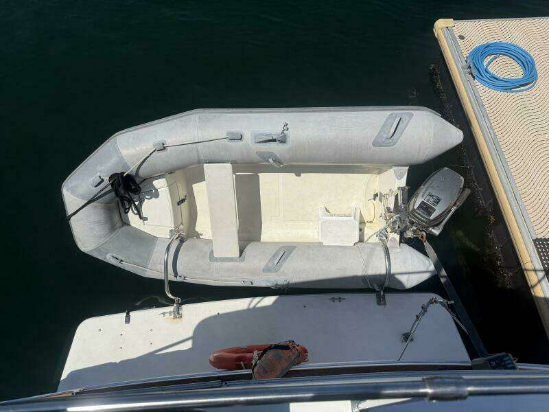 Shelter Belle 38ft Bayliner Yacht For Sale