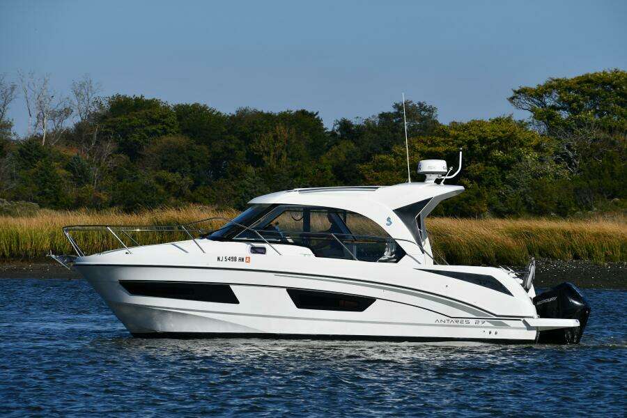 29ft Beneteau Yacht For Sale