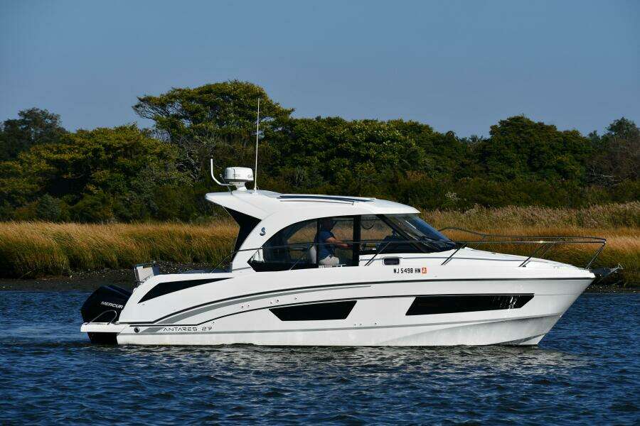 29ft Beneteau Yacht For Sale