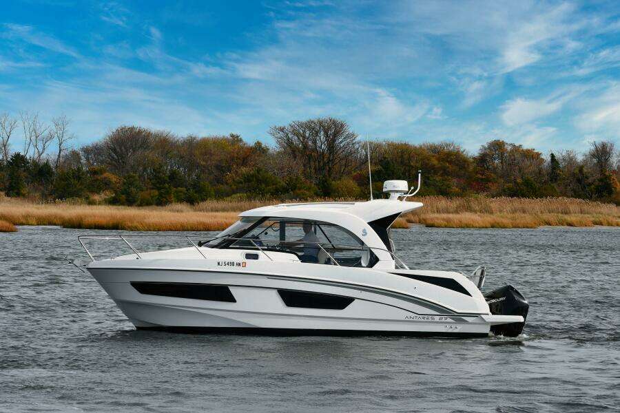 29ft Beneteau Yacht For Sale