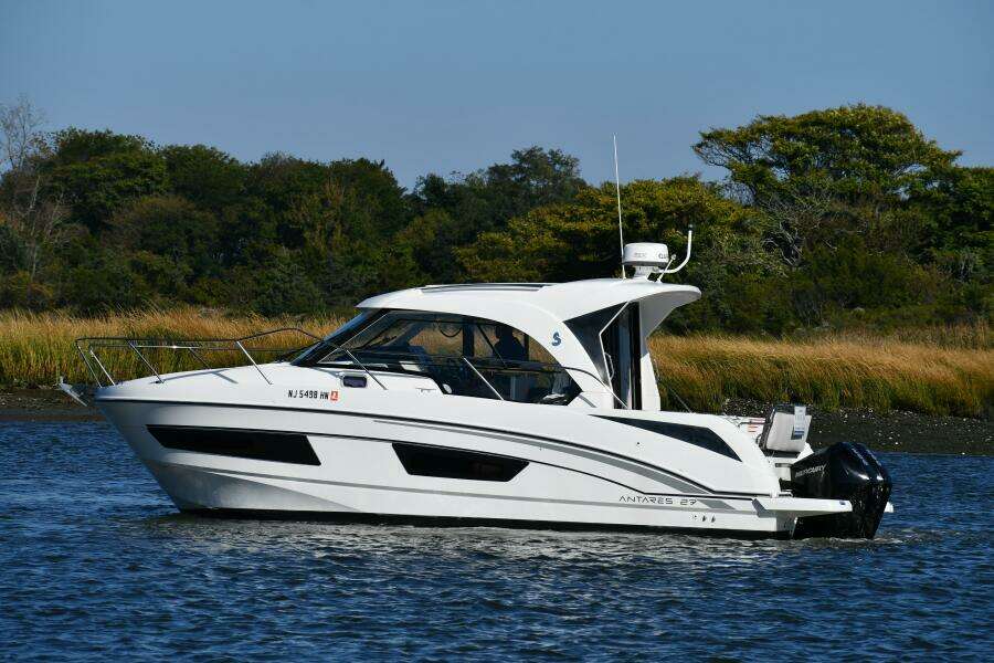 29ft Beneteau Yacht For Sale