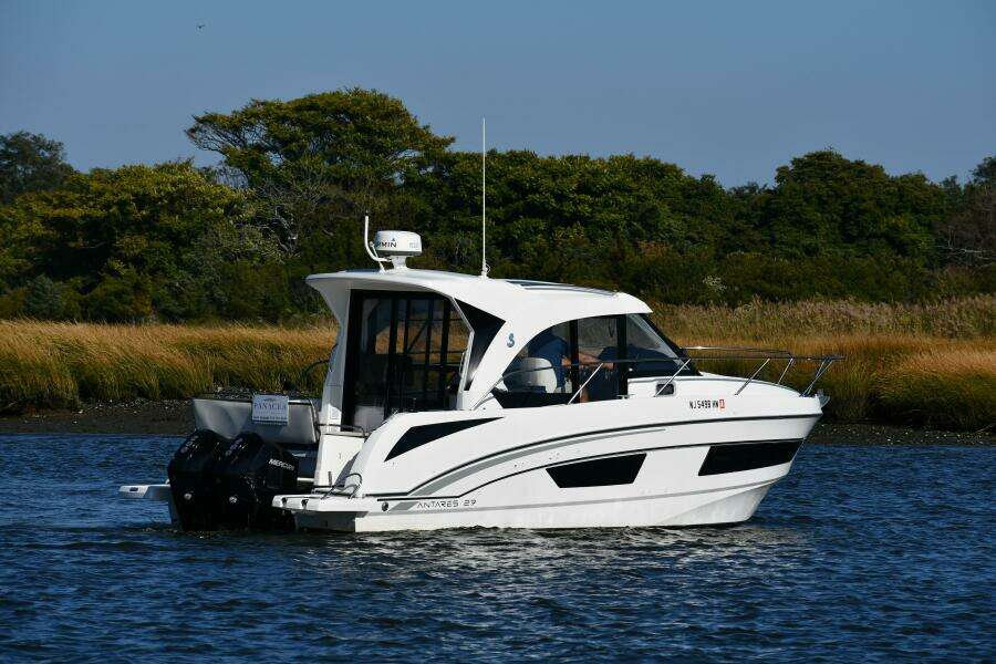 29ft Beneteau Yacht For Sale