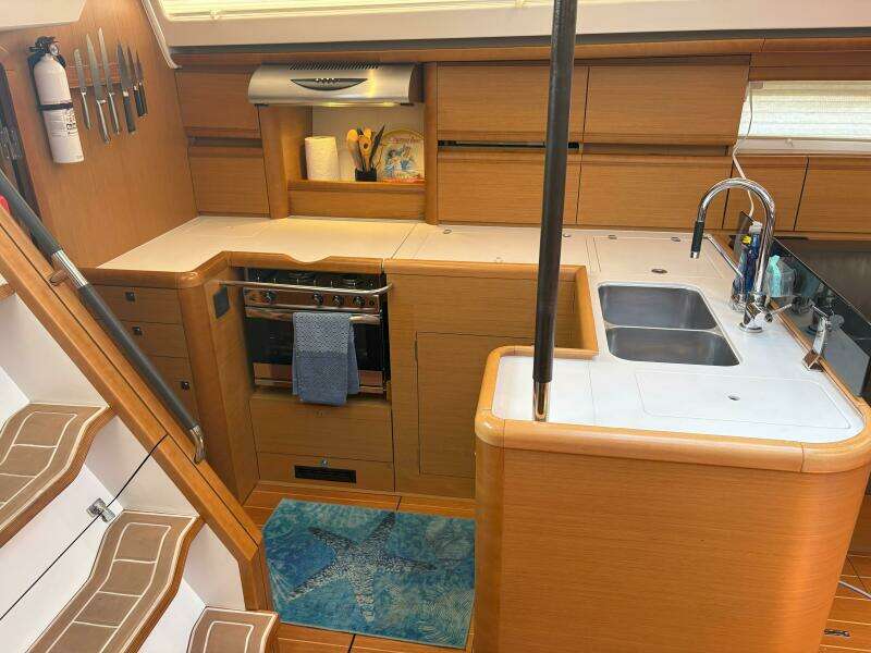 Remedy 57ft Jeanneau Yacht For Sale