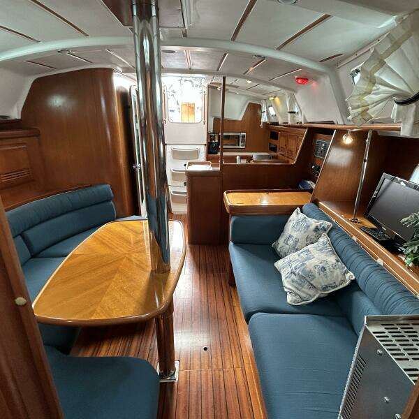 SeaCure 36ft Beneteau Yacht For Sale