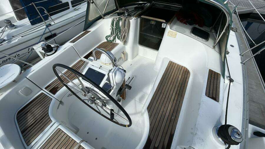 SeaCure 36ft Beneteau Yacht For Sale