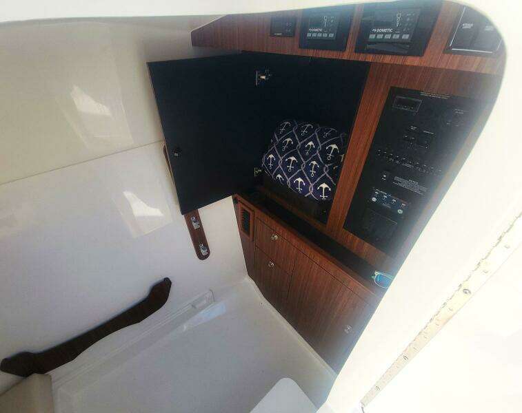 32ft Pursuit Yacht For Sale