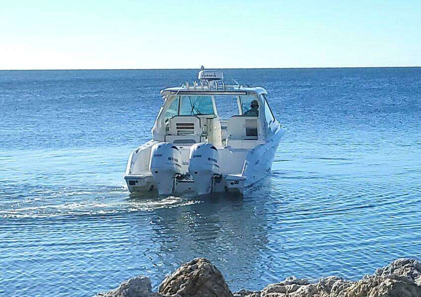 32ft Pursuit Yacht For Sale