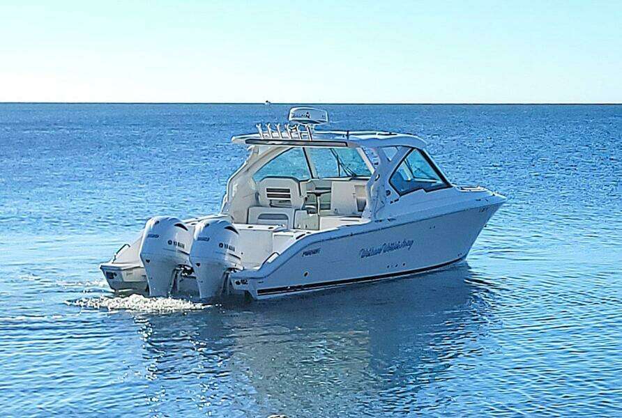 32ft Pursuit Yacht For Sale