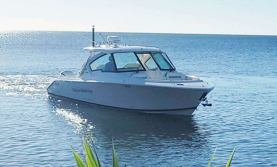 32ft Pursuit Yacht For Sale