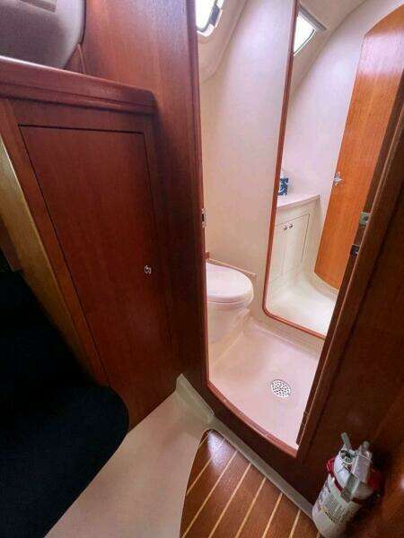 Seaquel 37ft Hunter Yacht For Sale