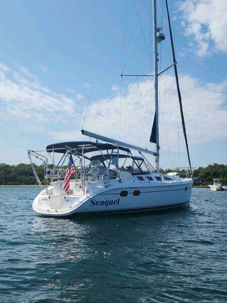 Seaquel 37ft Hunter Yacht For Sale