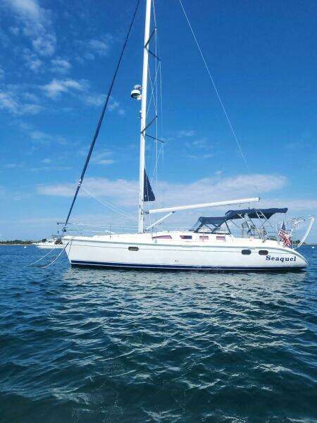 Seaquel 37ft Hunter Yacht For Sale