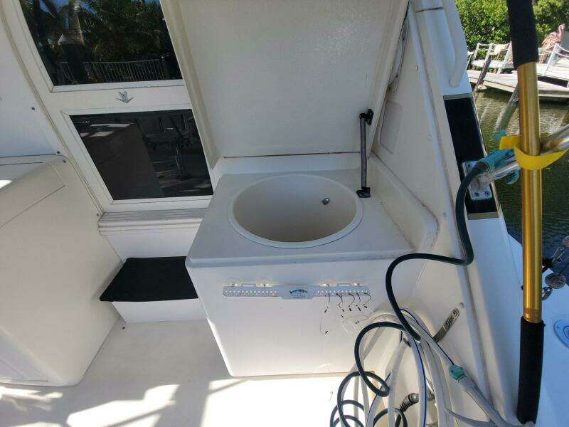 Trophy Hunter 50ft Bertram Yacht For Sale