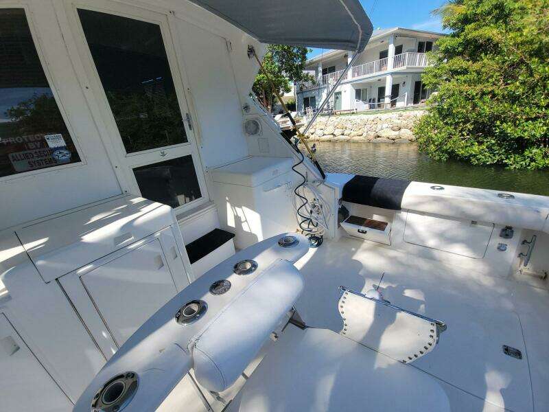 Trophy Hunter 50ft Bertram Yacht For Sale