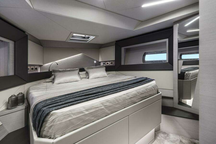 NIKI 70ft Pershing Yacht For Sale
