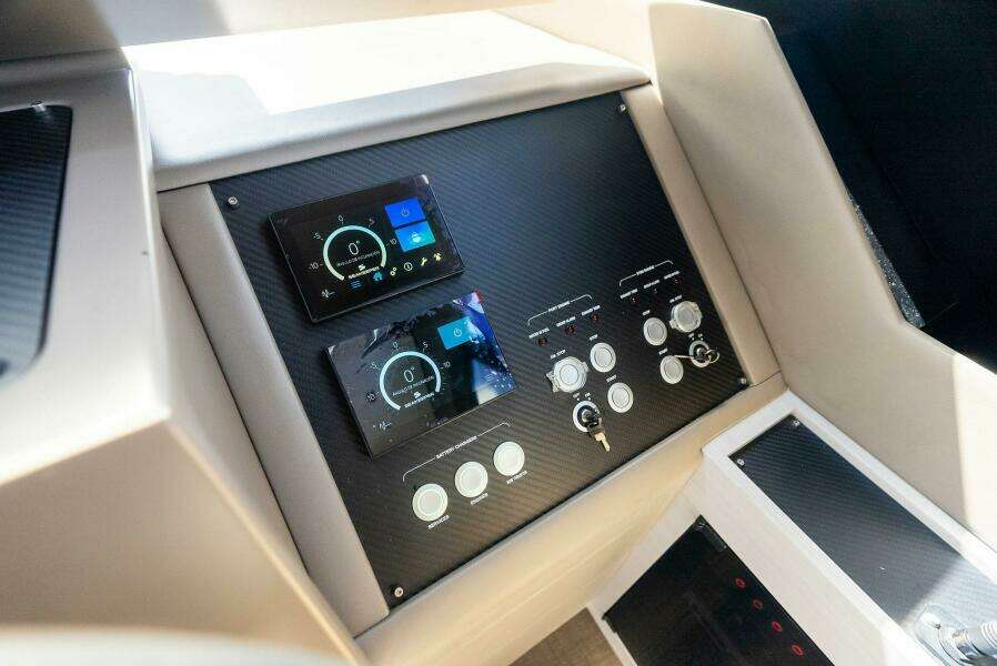 NIKI 70ft Pershing Yacht For Sale NIKI 70ft Pershing Yacht For Sale