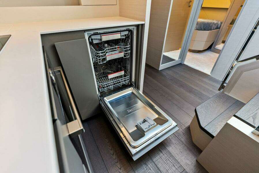 NIKI 70ft Pershing Yacht For Sale NIKI 70ft Pershing Yacht For Sale