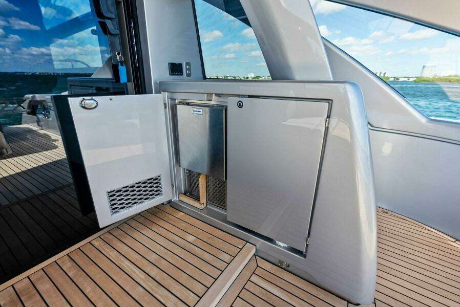 NIKI 70ft Pershing Yacht For Sale NIKI 70ft Pershing Yacht For Sale