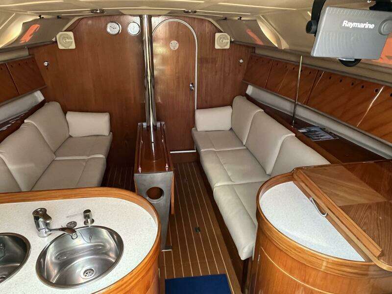 Marianne 38ft Beneteau Yacht For Sale