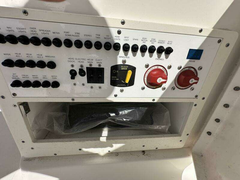 Supernova  25ft Pursuit Yacht For Sale