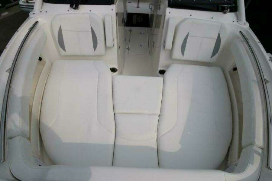 27ft Pursuit Yacht For Sale