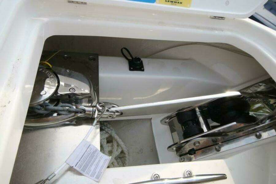 27ft Pursuit Yacht For Sale