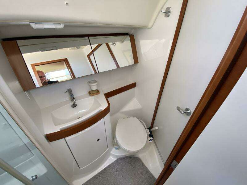 J Ouvert 43ft Beneteau Yacht For Sale