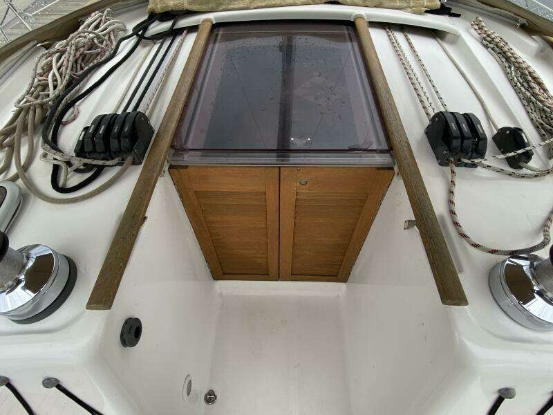 J Ouvert 43ft Beneteau Yacht For Sale