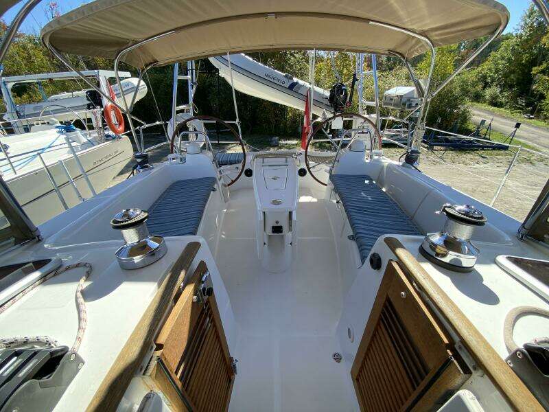 J Ouvert 43ft Beneteau Yacht For Sale