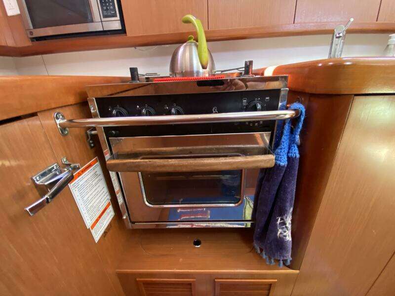 J Ouvert 43ft Beneteau Yacht For Sale