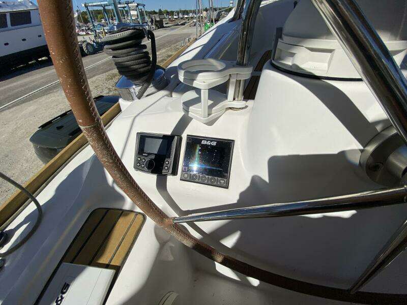 J Ouvert 43ft Beneteau Yacht For Sale