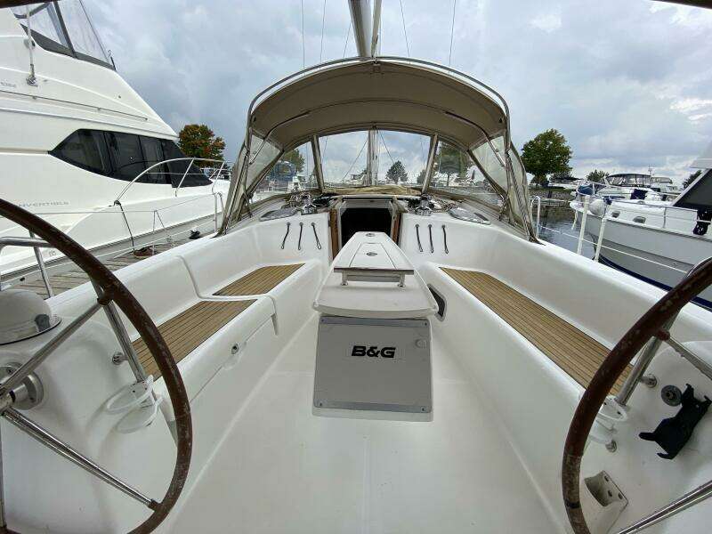 J Ouvert 43ft Beneteau Yacht For Sale