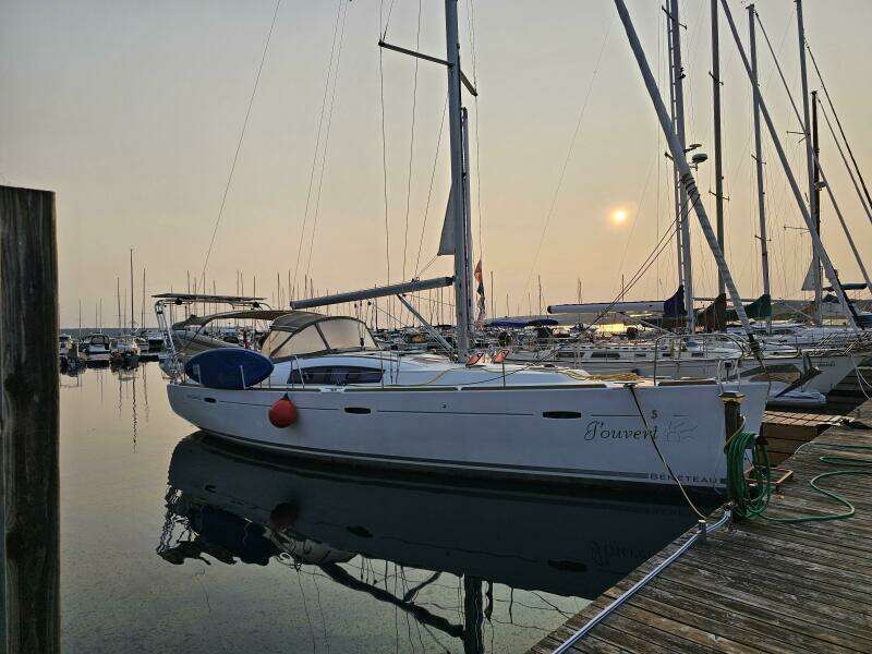 J Ouvert 43ft Beneteau Yacht For Sale