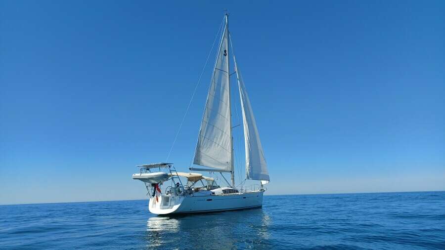 J Ouvert 43ft Beneteau Yacht For Sale