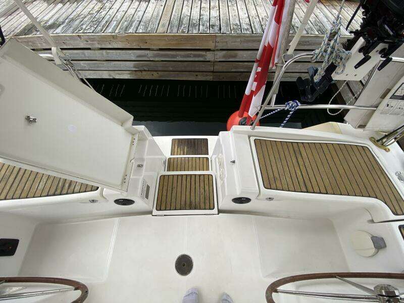 J Ouvert 43ft Beneteau Yacht For Sale