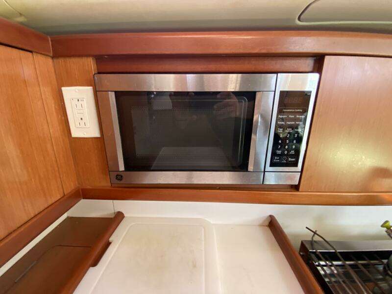 J Ouvert 43ft Beneteau Yacht For Sale
