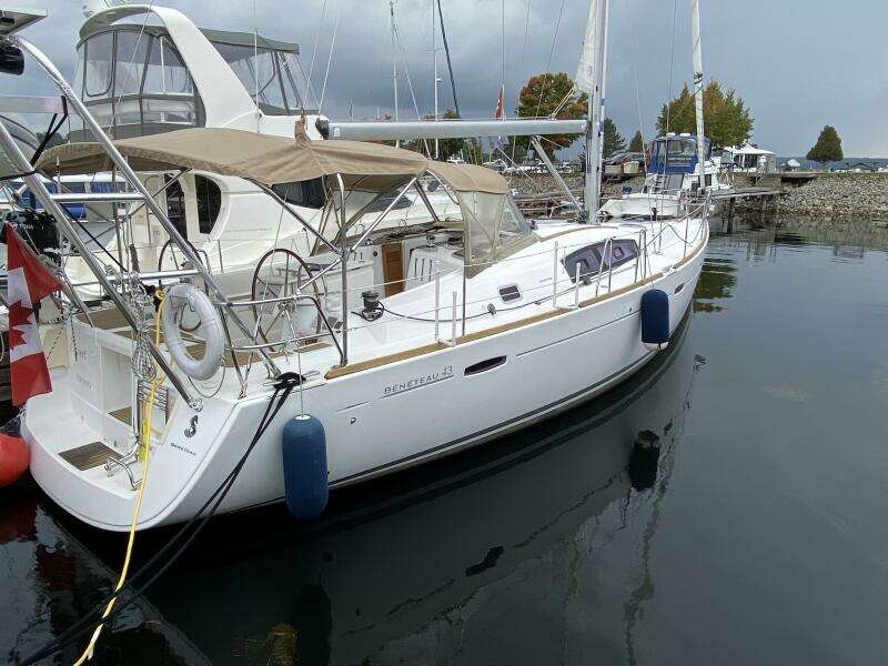 J Ouvert 43ft Beneteau Yacht For Sale
