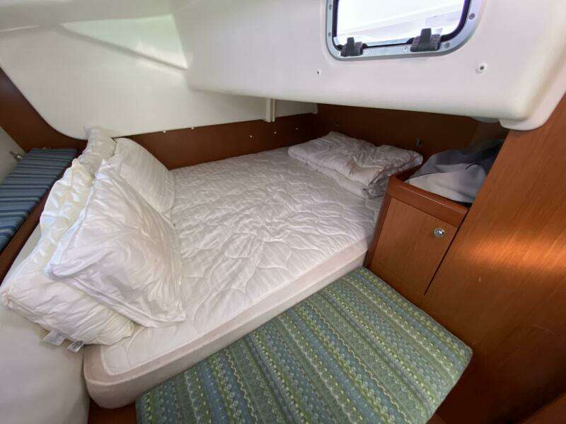 J Ouvert 43ft Beneteau Yacht For Sale
