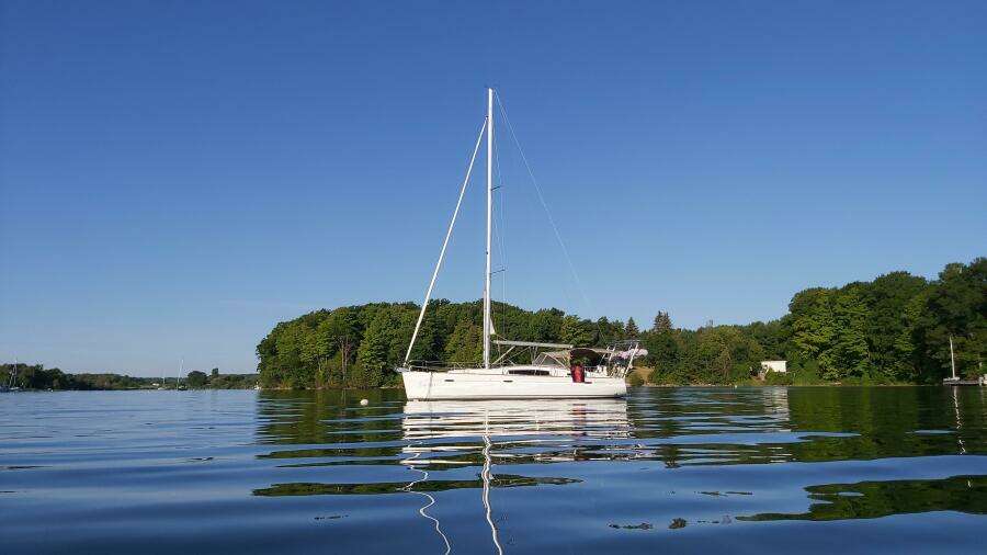 J Ouvert 43ft Beneteau Yacht For Sale