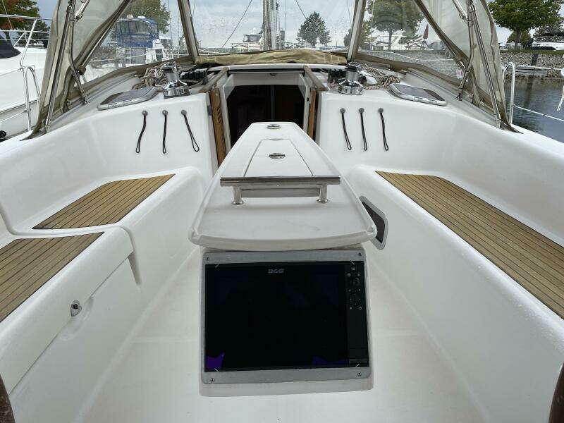 J Ouvert 43ft Beneteau Yacht For Sale