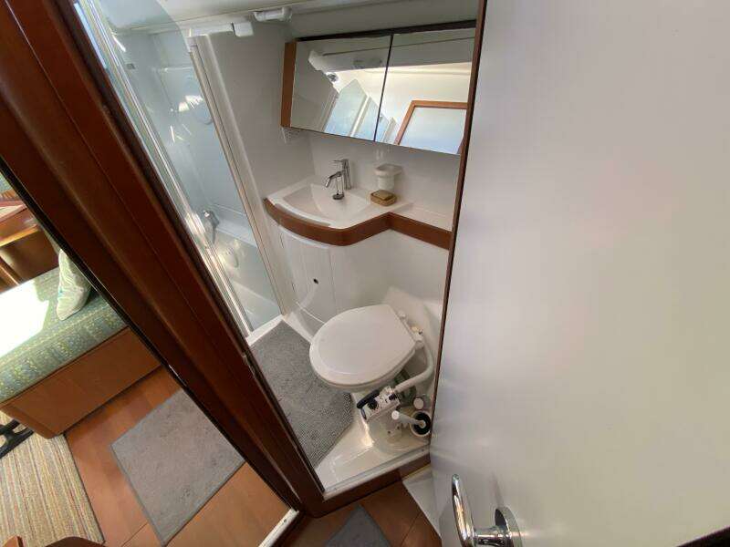 J Ouvert 43ft Beneteau Yacht For Sale