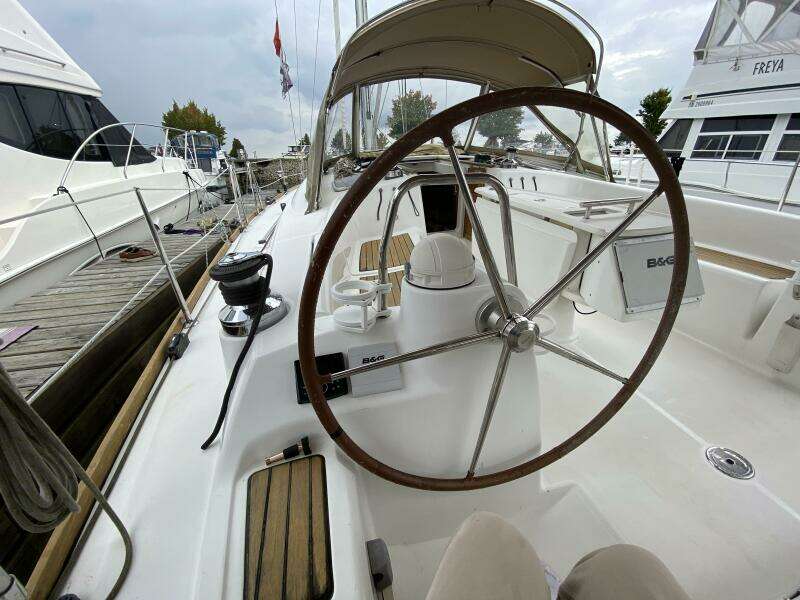 J Ouvert 43ft Beneteau Yacht For Sale
